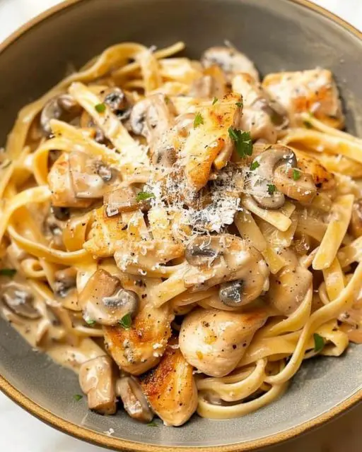 Creamy Marsala Chicken Pasta: A Comforting, Flavorful Delight for Your Dinner Table