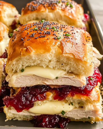 Delicious Turkey and Cranberry Sliders with Havarti Cheese: Your Ultimate Crowd-Pleasing Recipe